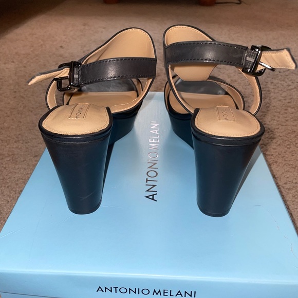 Platform Sandals - Picture 3 of 6